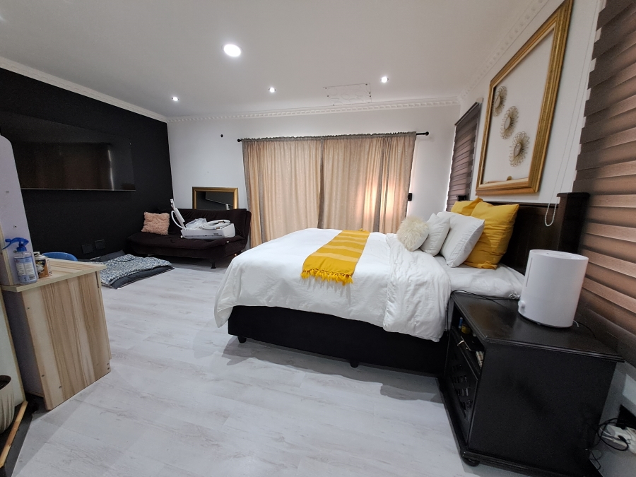 4 Bedroom Property for Sale in Britannica Heights Western Cape